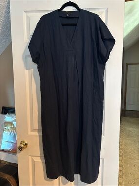Banana Republic Navy Linen Blend V-Neck dress